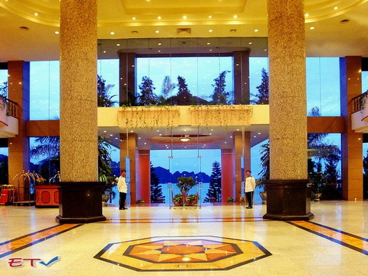 Khách sạn Hạ Long Plaza
